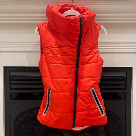 Zella Dynamic PrimaLoft Vest Size XS - Picture 4 of 13